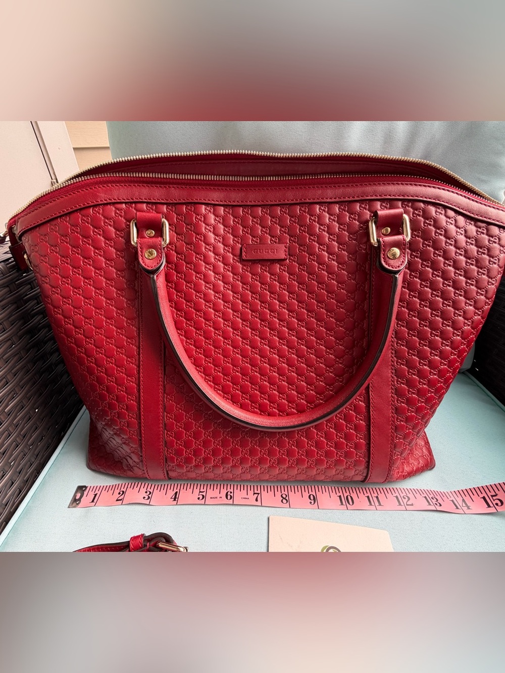Gucci Embossed Red Leather Shoulder Bag - Picture 2 of 16
